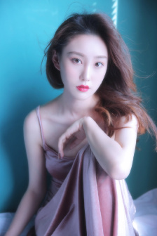 妻子和前男友偷欢半夜回家遭劫色